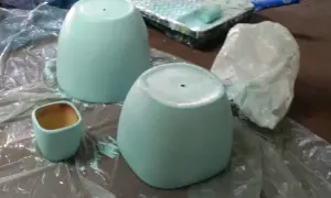 Jakie farby wybrać do malowania donic ceramicznych, aby trwały?