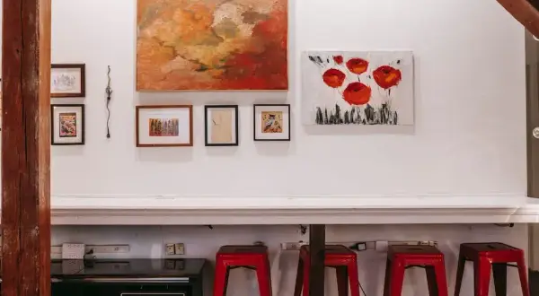 Jak pomalować salon inspiracje: idealne kolory i techniki na każdą przestrzeń