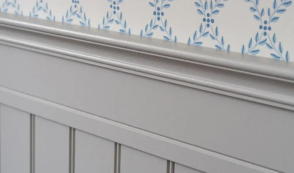 Tapeta jak boazeria angielska – idealne rozwiązanie dla eleganckich wnętrz